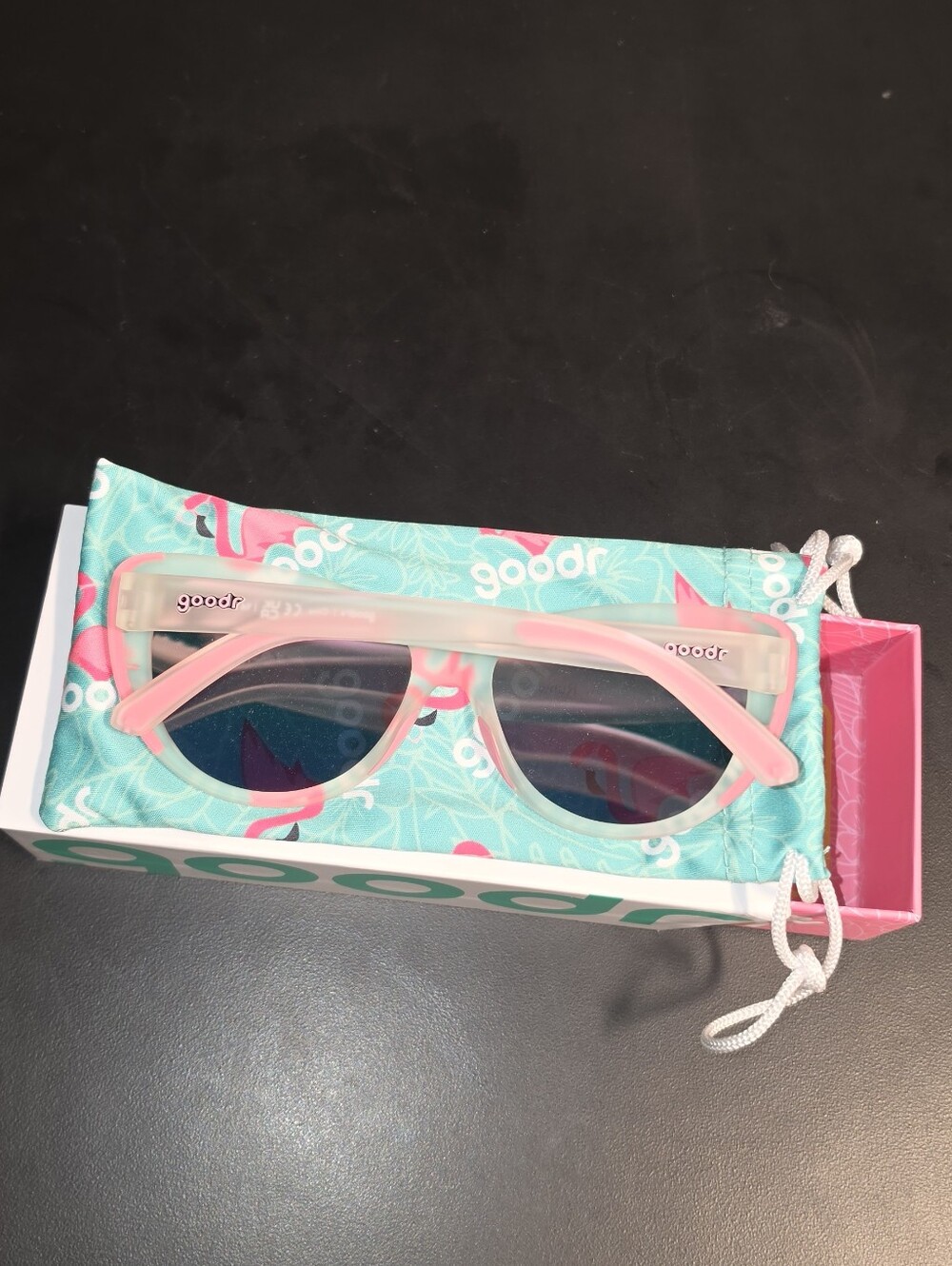 GOODR GLASSES - Picture 4 of 6